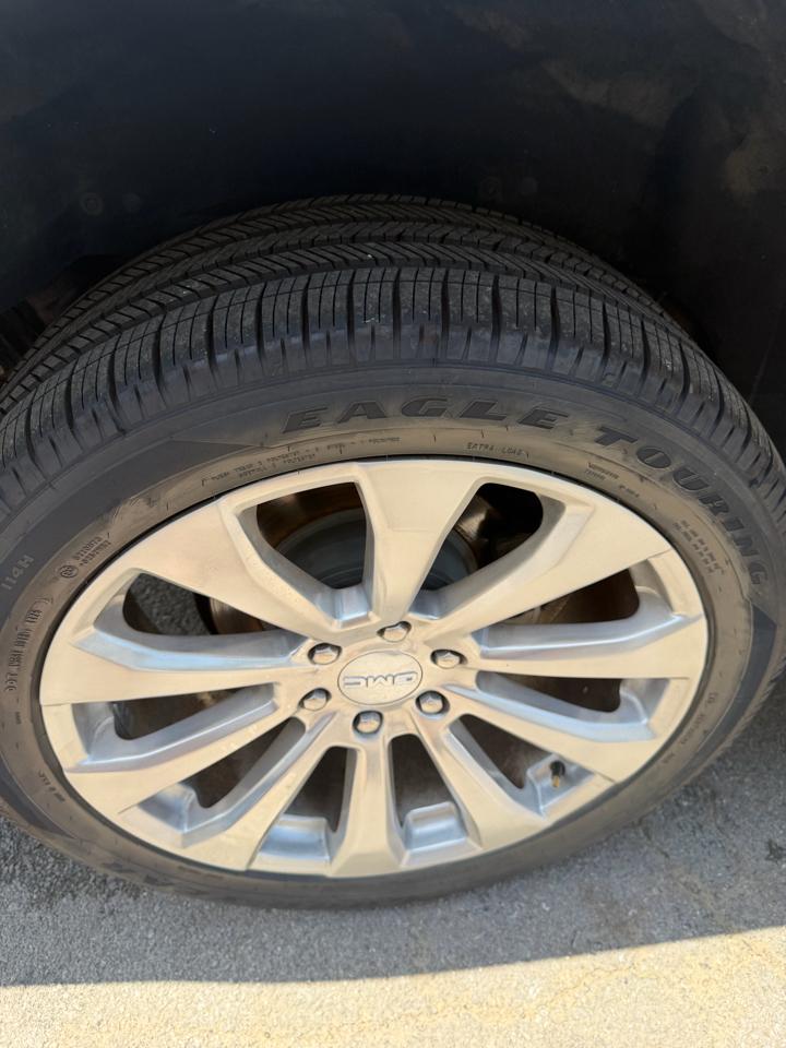 GMC Yukon 4WD 4dr Denali 2017