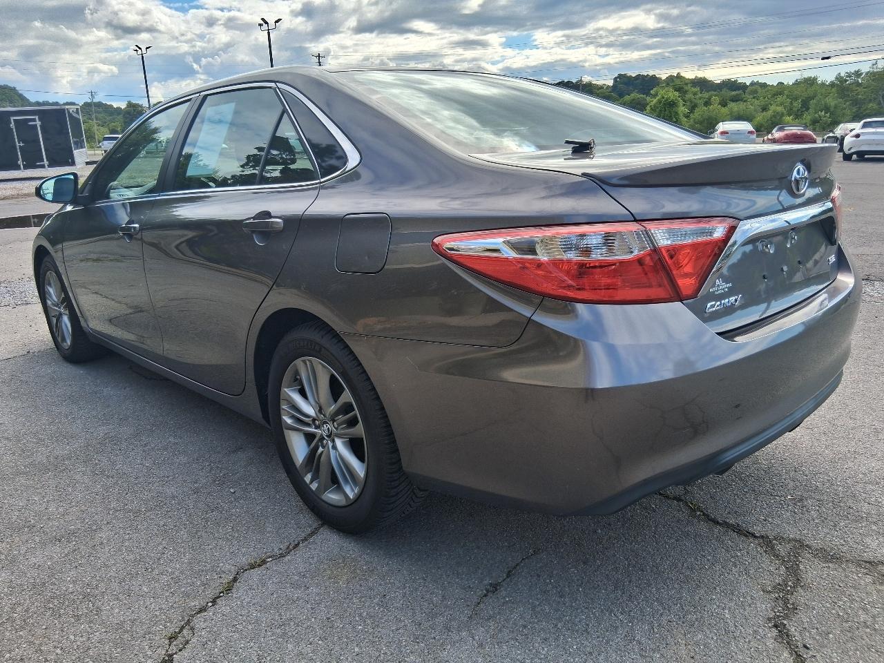 Toyota Camry 4dr Sdn I4 Auto SE w/Special Edition Pkg (Natl) 2016