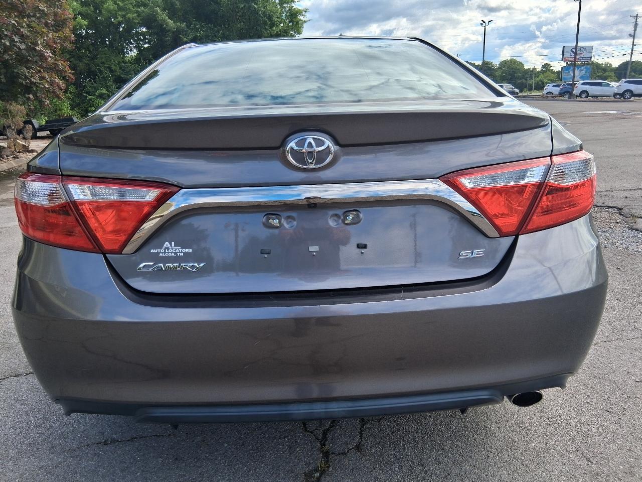 Toyota Camry 4dr Sdn I4 Auto SE w/Special Edition Pkg (Natl) 2016