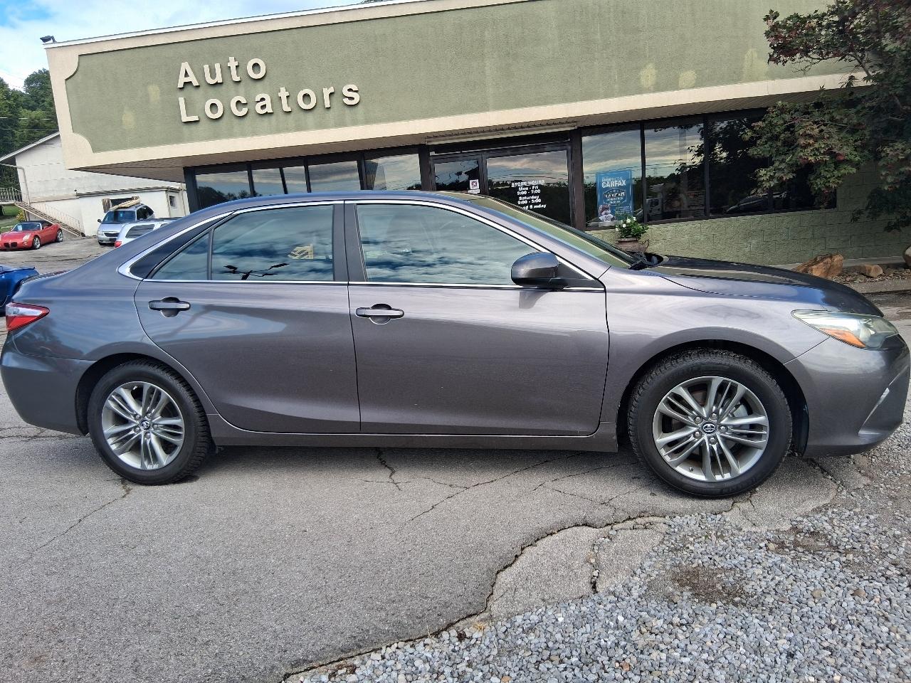 Toyota Camry 4dr Sdn I4 Auto SE w/Special Edition Pkg (Natl) 2016