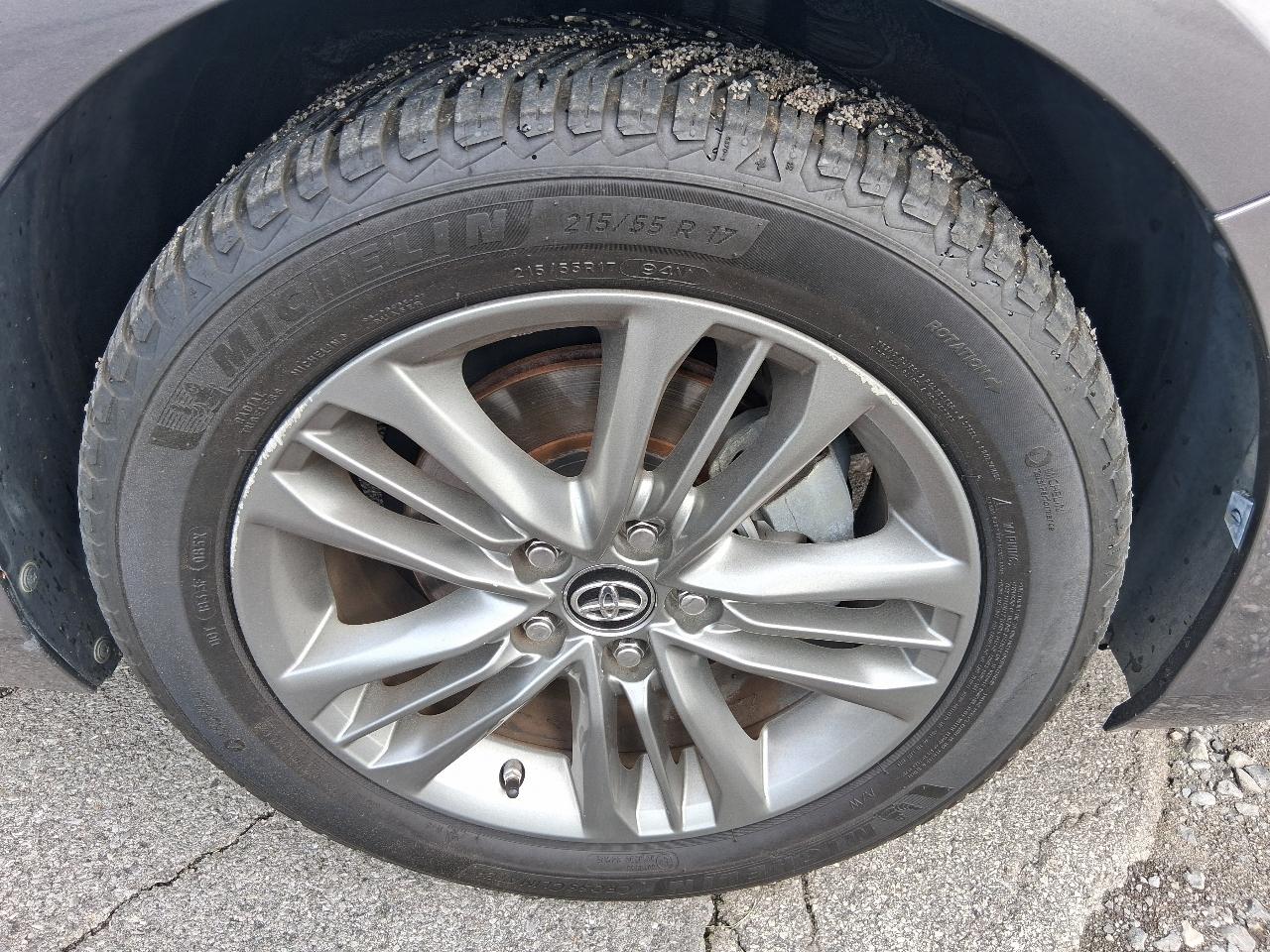 Toyota Camry 4dr Sdn I4 Auto SE w/Special Edition Pkg (Natl) 2016