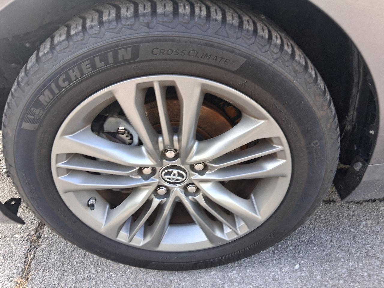 Toyota Camry 4dr Sdn I4 Auto SE w/Special Edition Pkg (Natl) 2016