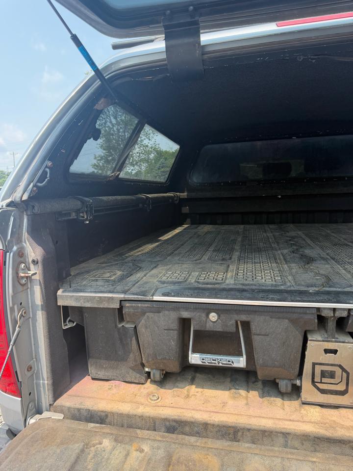 Toyota Tundra 4WD Truck Double Cab 4.6L V8 6-Spd AT SR5 (Natl) 2014