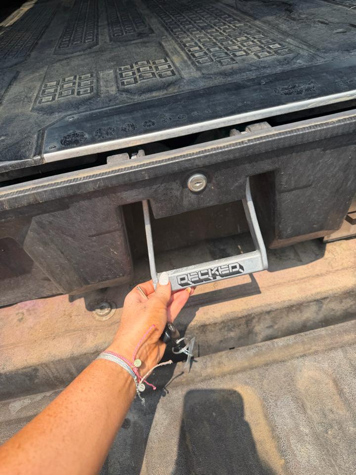 Toyota Tundra 4WD Truck Double Cab 4.6L V8 6-Spd AT SR5 (Natl) 2014
