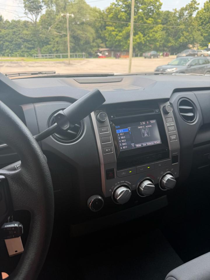 Toyota Tundra 4WD Truck Double Cab 4.6L V8 6-Spd AT SR5 (Natl) 2014