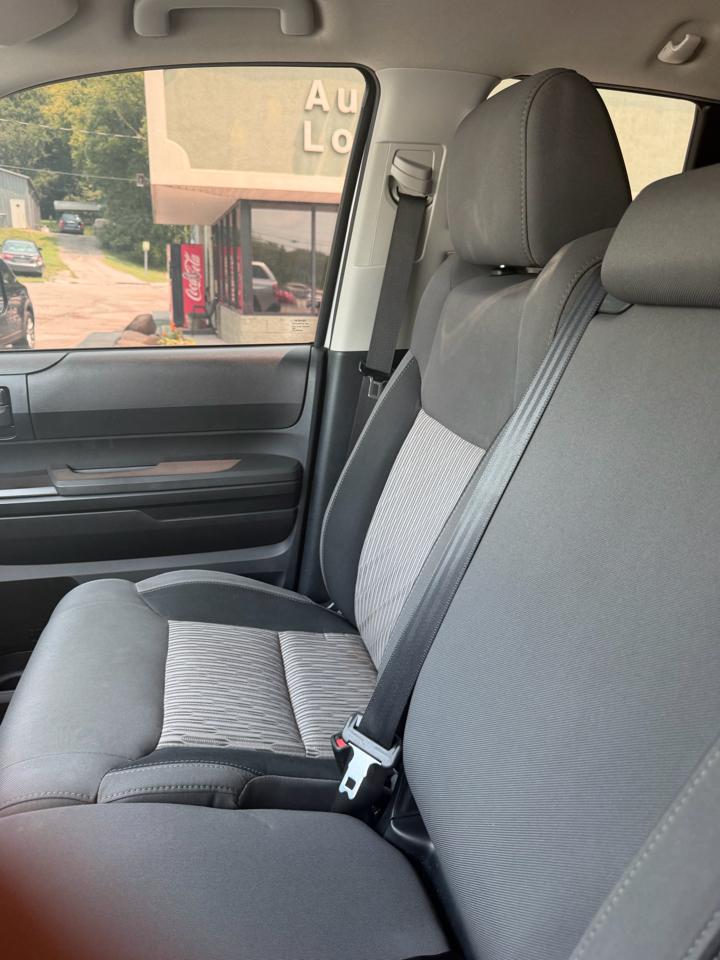 Toyota Tundra 4WD Truck Double Cab 4.6L V8 6-Spd AT SR5 (Natl) 2014