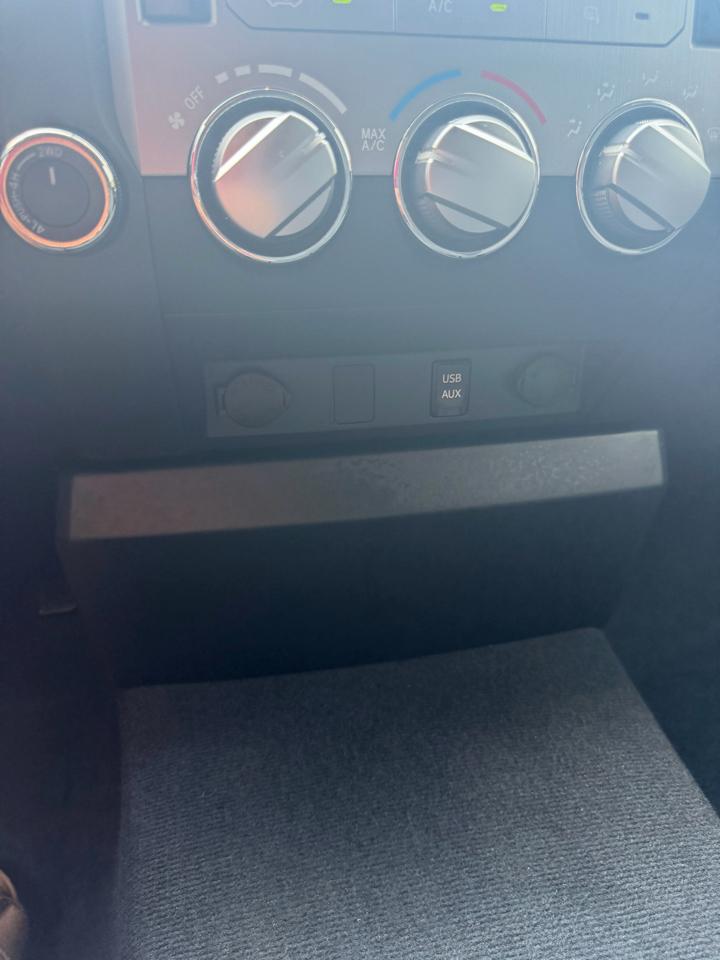 Toyota Tundra 4WD Truck Double Cab 4.6L V8 6-Spd AT SR5 (Natl) 2014