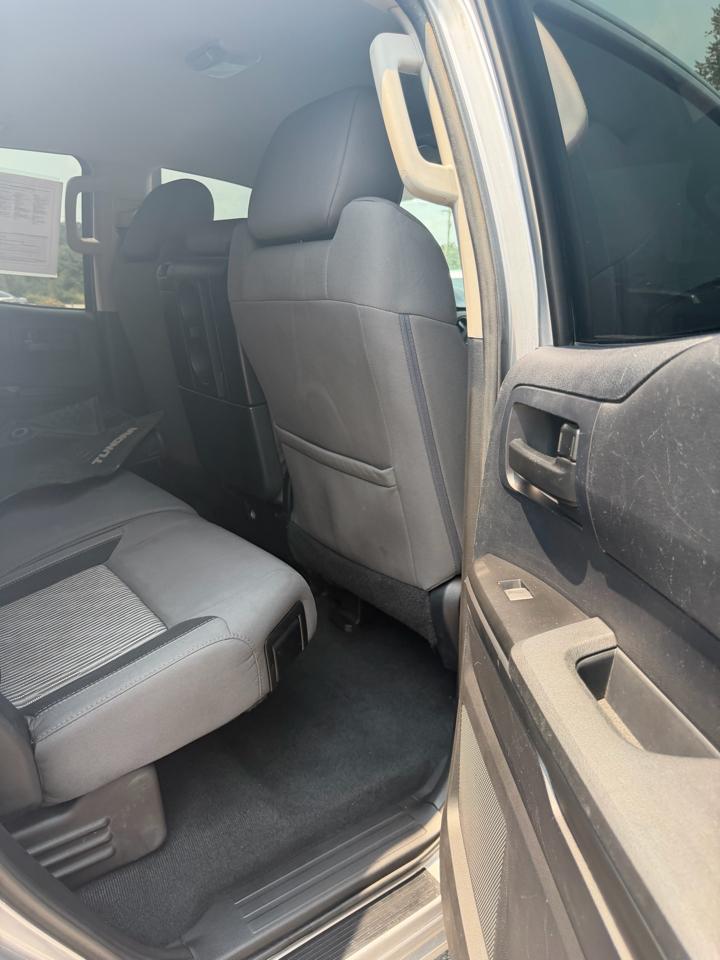 Toyota Tundra 4WD Truck Double Cab 4.6L V8 6-Spd AT SR5 (Natl) 2014