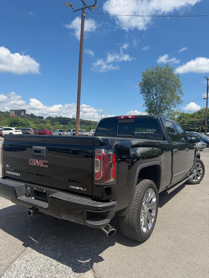 GMC Sierra 1500 4WD Crew Cab 153.0" Denali 2017