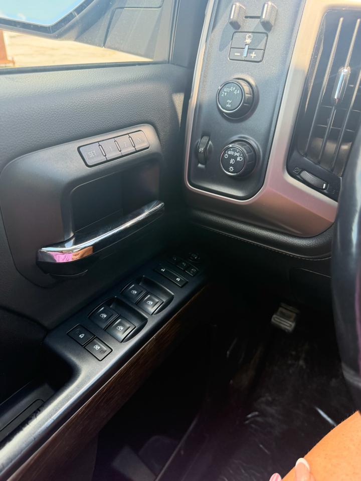 GMC Sierra 1500 4WD Crew Cab 153.0" Denali 2017