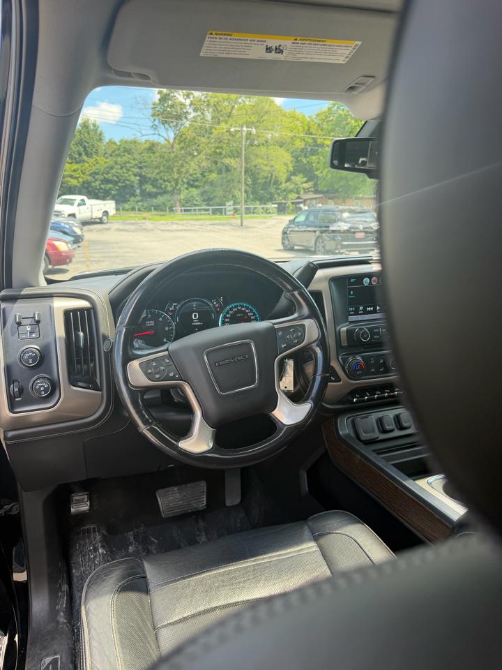 GMC Sierra 1500 4WD Crew Cab 153.0" Denali 2017