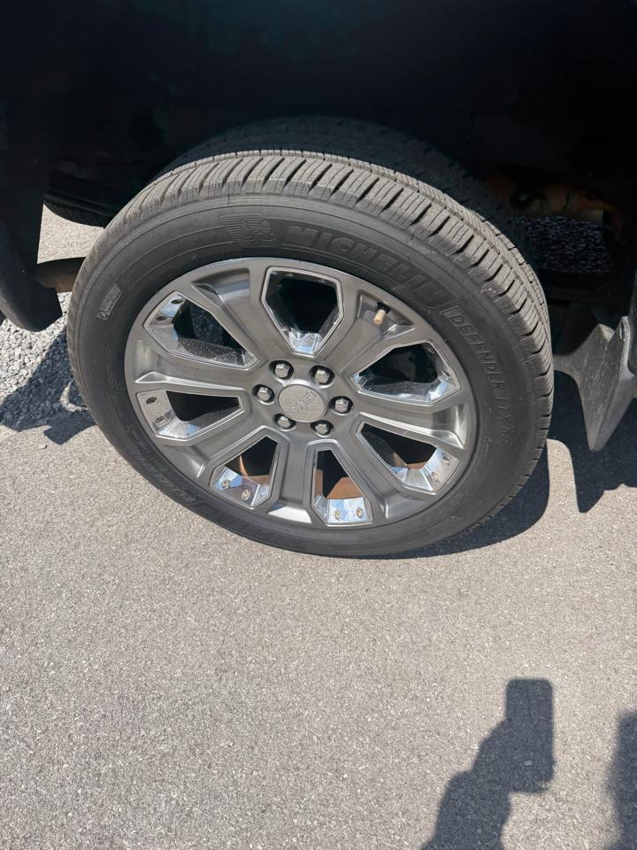 GMC Sierra 1500 4WD Crew Cab 153.0" Denali 2017