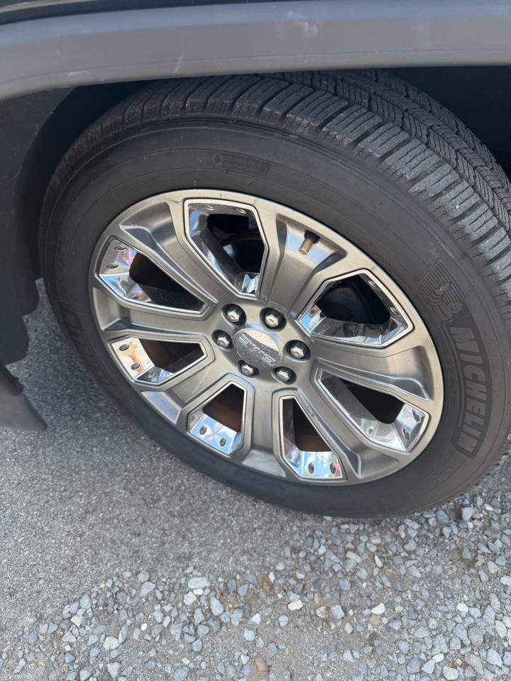 GMC Sierra 1500 4WD Crew Cab 153.0" Denali 2017