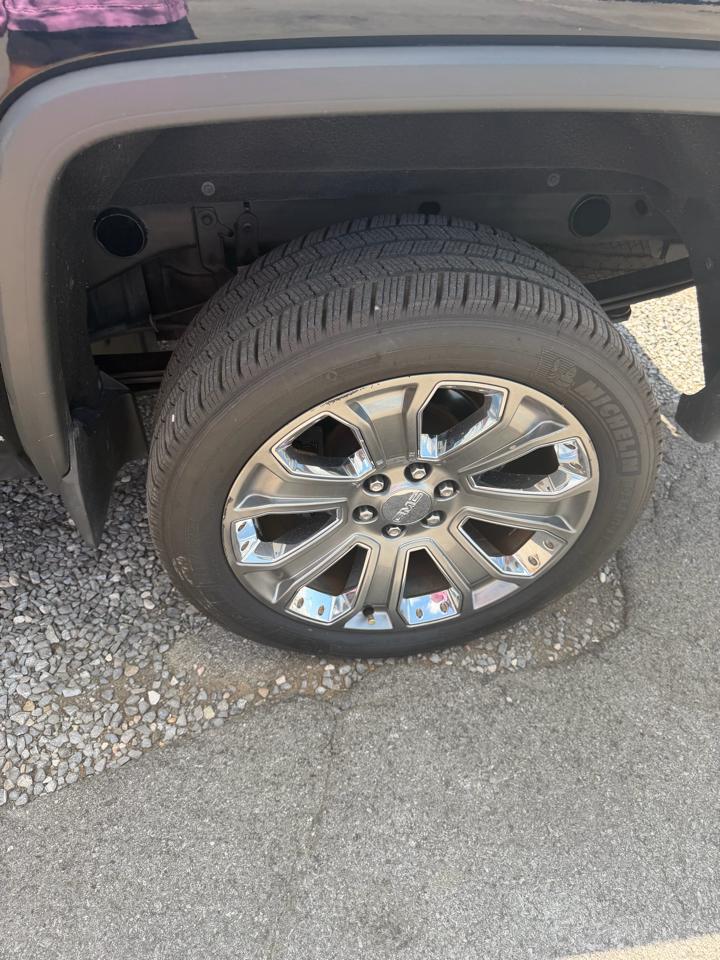 GMC Sierra 1500 4WD Crew Cab 153.0" Denali 2017
