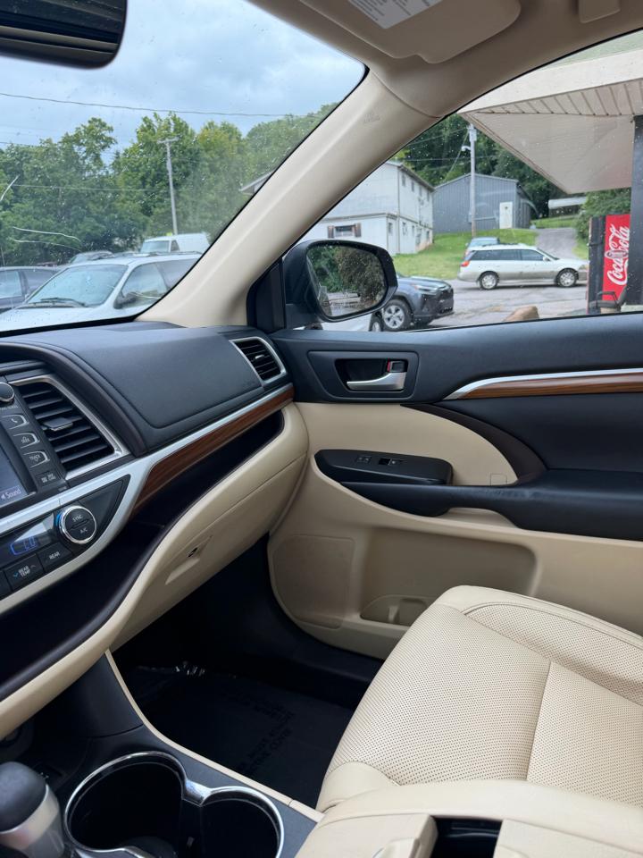 Toyota Highlander Limited V6 AWD (Natl) 2018