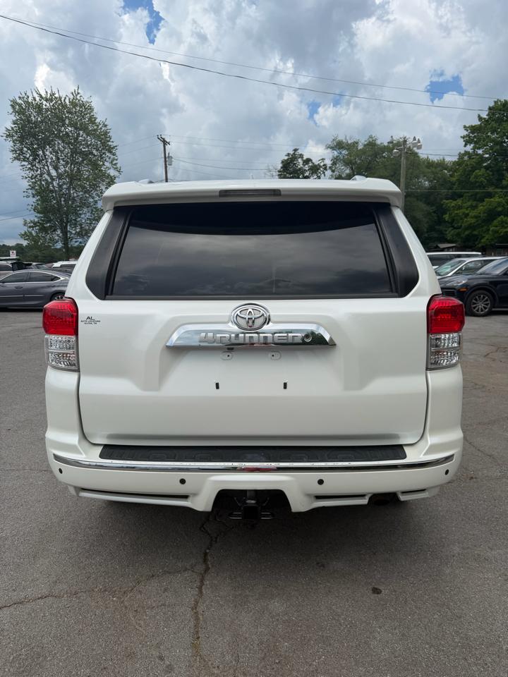 Toyota 4Runner 2WD 4dr V6 SR5 (Natl) 2013
