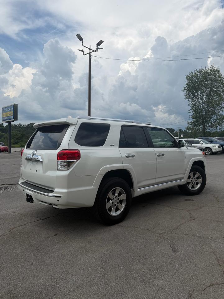 Toyota 4Runner 2WD 4dr V6 SR5 (Natl) 2013