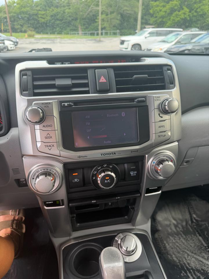 Toyota 4Runner 2WD 4dr V6 SR5 (Natl) 2013