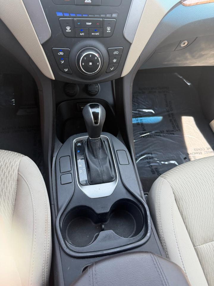 Hyundai Santa Fe FWD 4dr Sport 2013