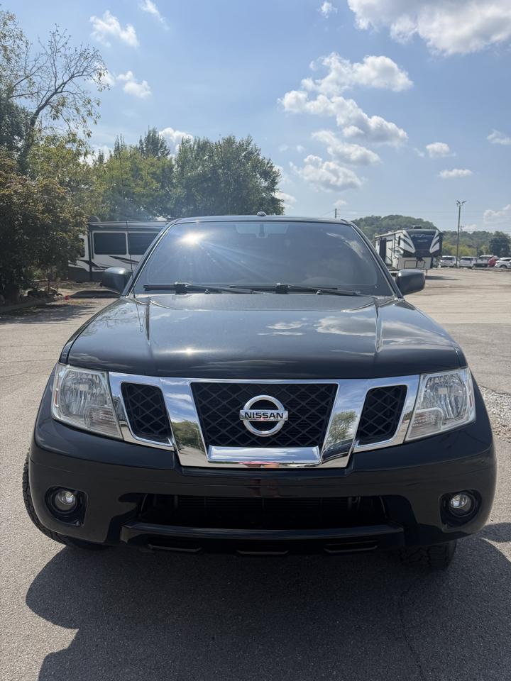 Nissan Frontier Crew Cab 4x4 SV V6 Auto 2018