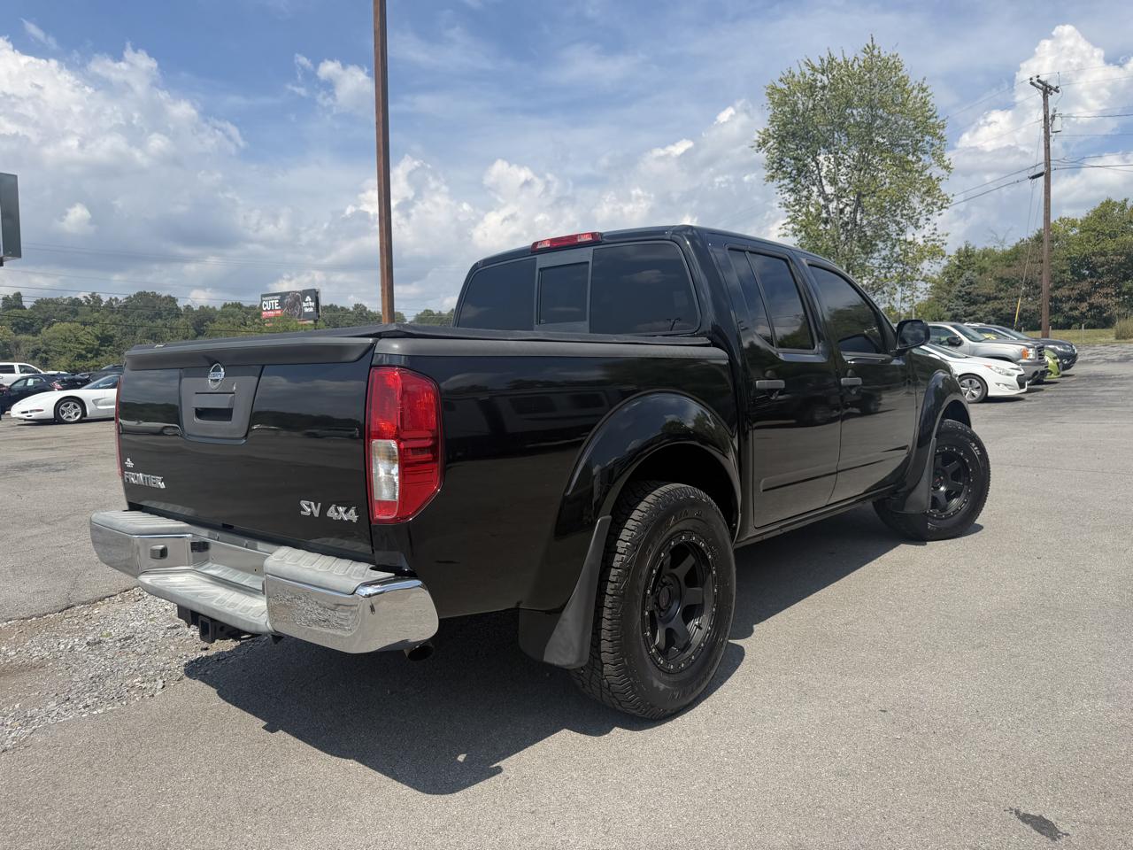 Nissan Frontier Crew Cab 4x4 SV V6 Auto 2018