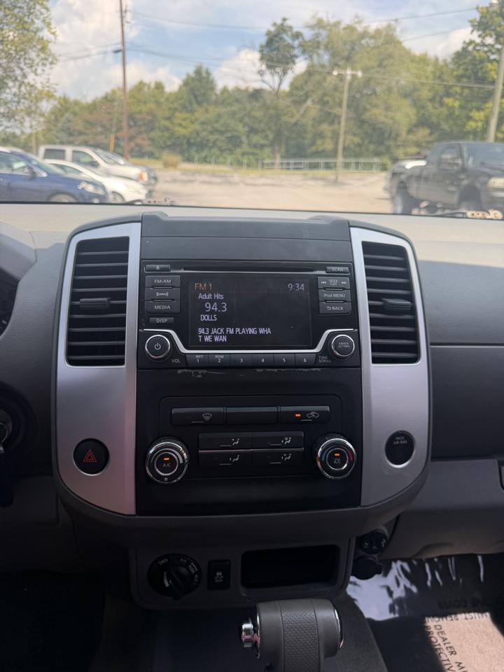 Nissan Frontier Crew Cab 4x4 SV V6 Auto 2018