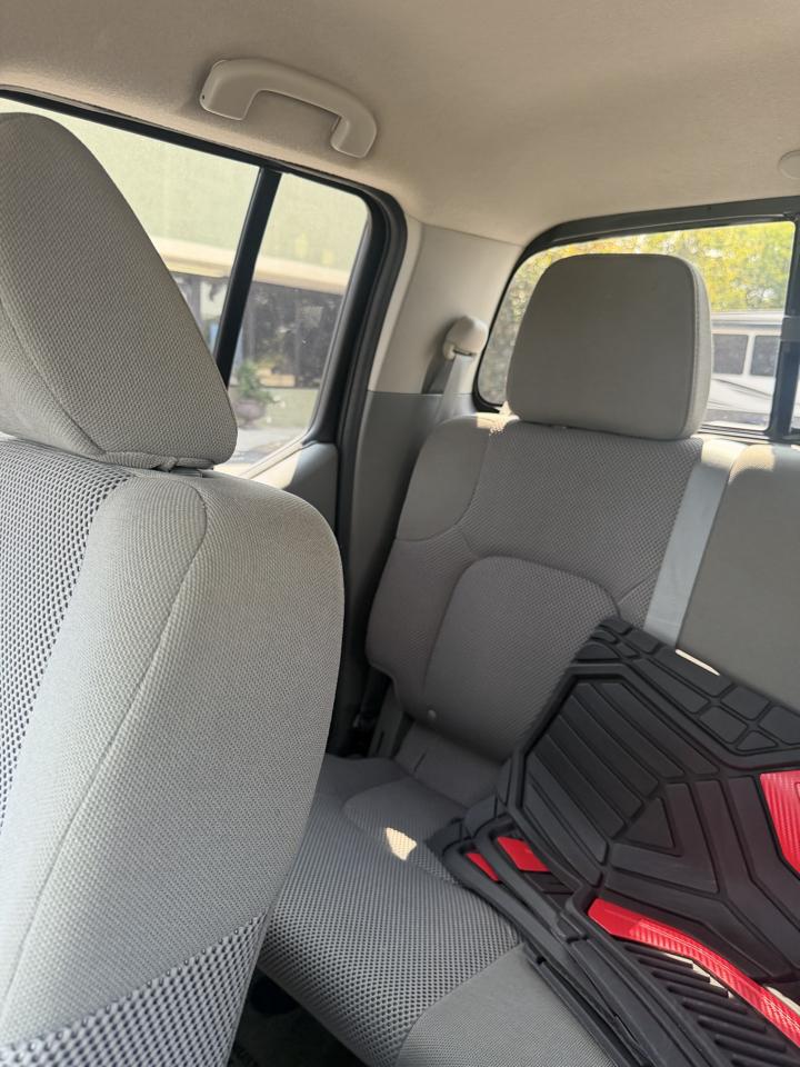 Nissan Frontier Crew Cab 4x4 SV V6 Auto 2018
