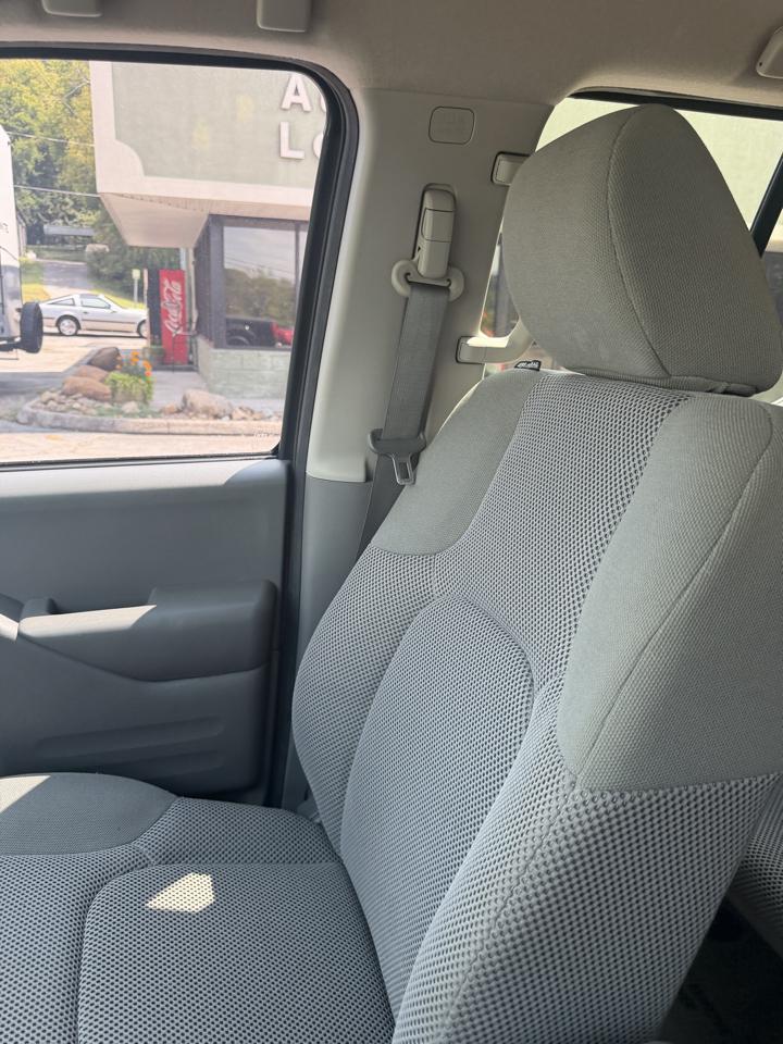 Nissan Frontier Crew Cab 4x4 SV V6 Auto 2018