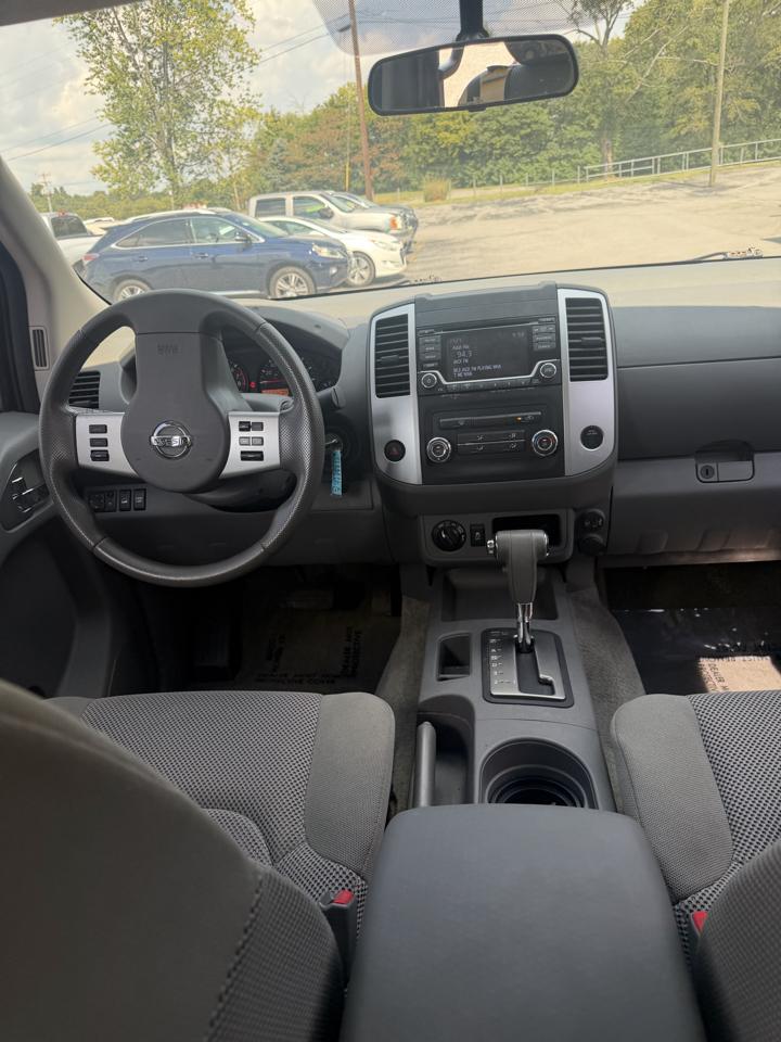 Nissan Frontier Crew Cab 4x4 SV V6 Auto 2018