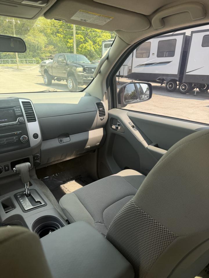 Nissan Frontier Crew Cab 4x4 SV V6 Auto 2018