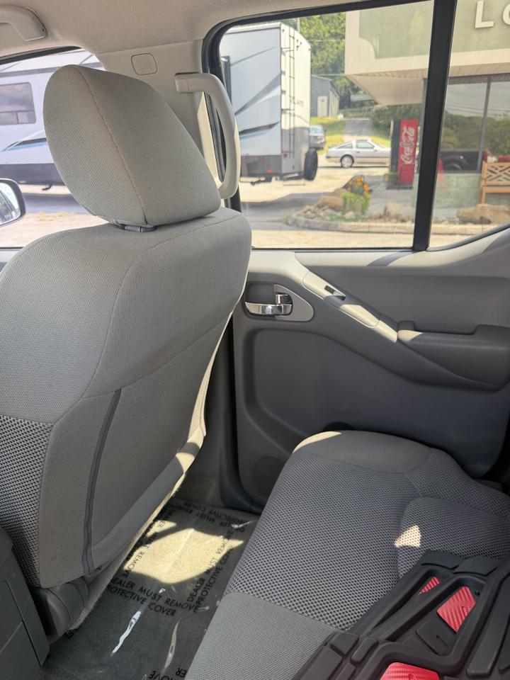 Nissan Frontier Crew Cab 4x4 SV V6 Auto 2018