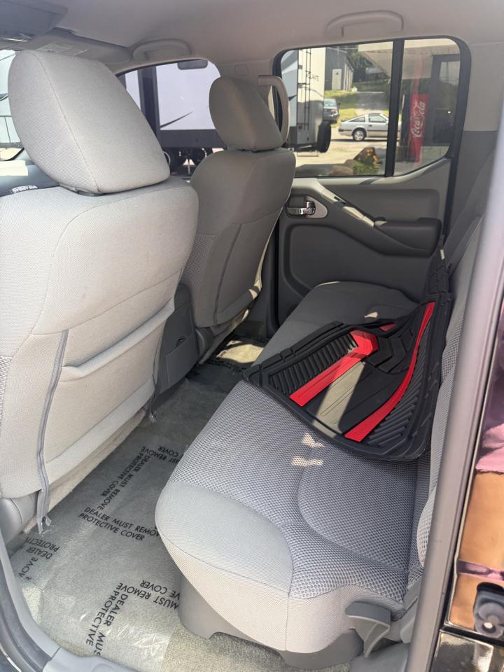 Nissan Frontier Crew Cab 4x4 SV V6 Auto 2018