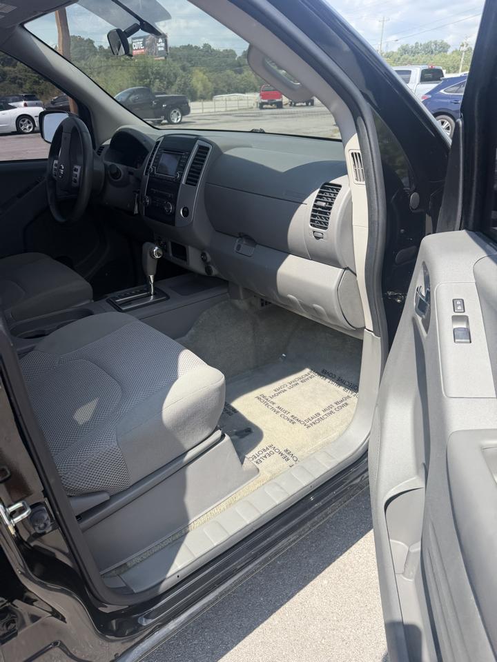 Nissan Frontier Crew Cab 4x4 SV V6 Auto 2018