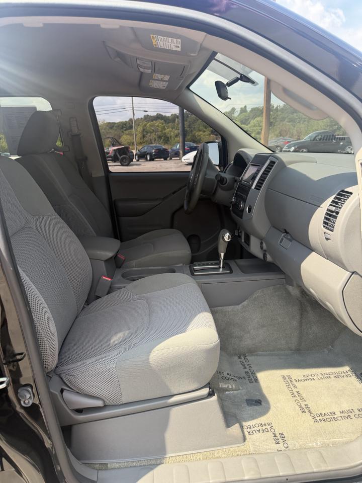 Nissan Frontier Crew Cab 4x4 SV V6 Auto 2018