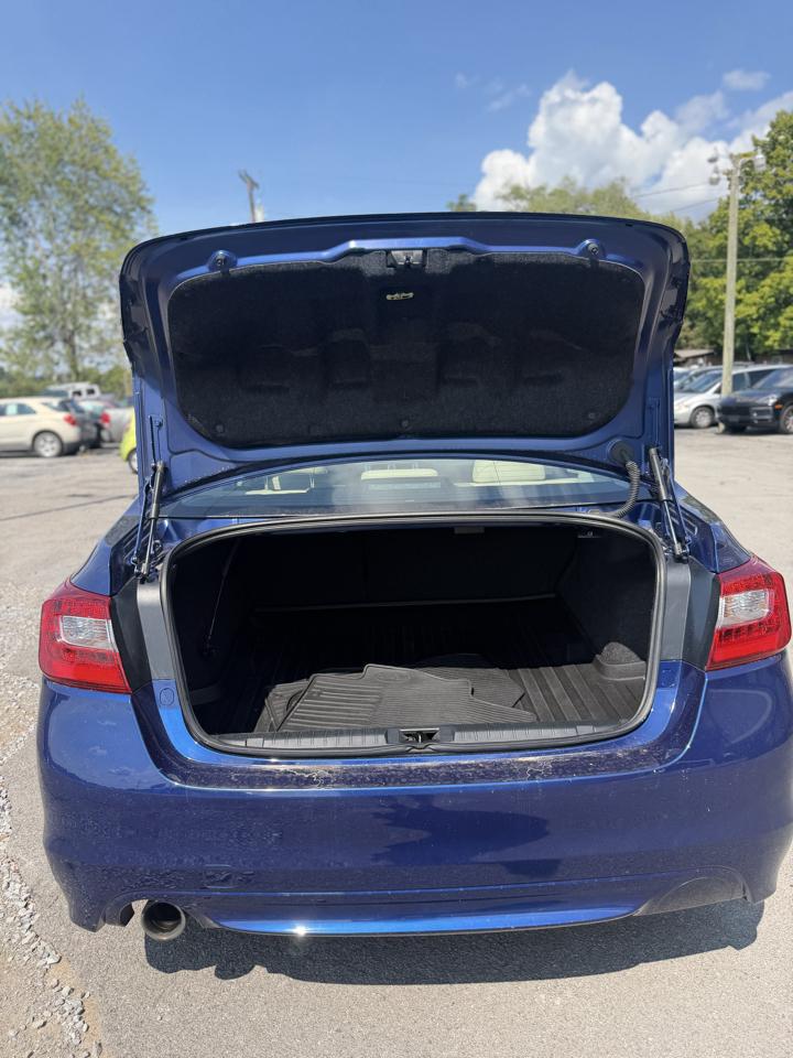 Subaru Legacy 4dr Sdn 2.5i Limited 2015