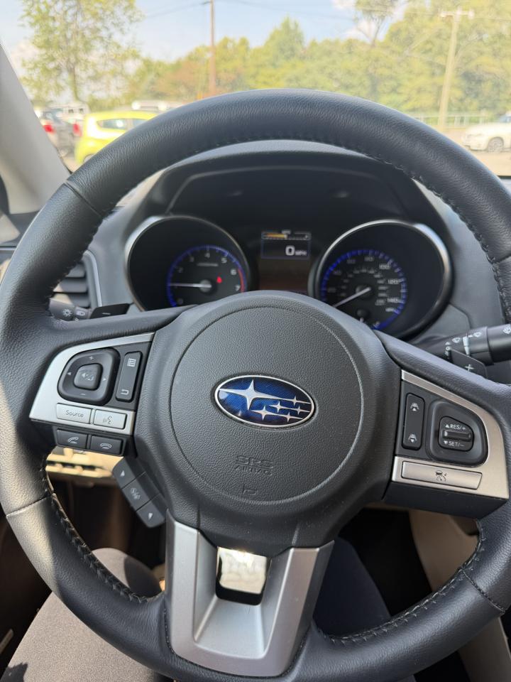 Subaru Legacy 4dr Sdn 2.5i Limited 2015
