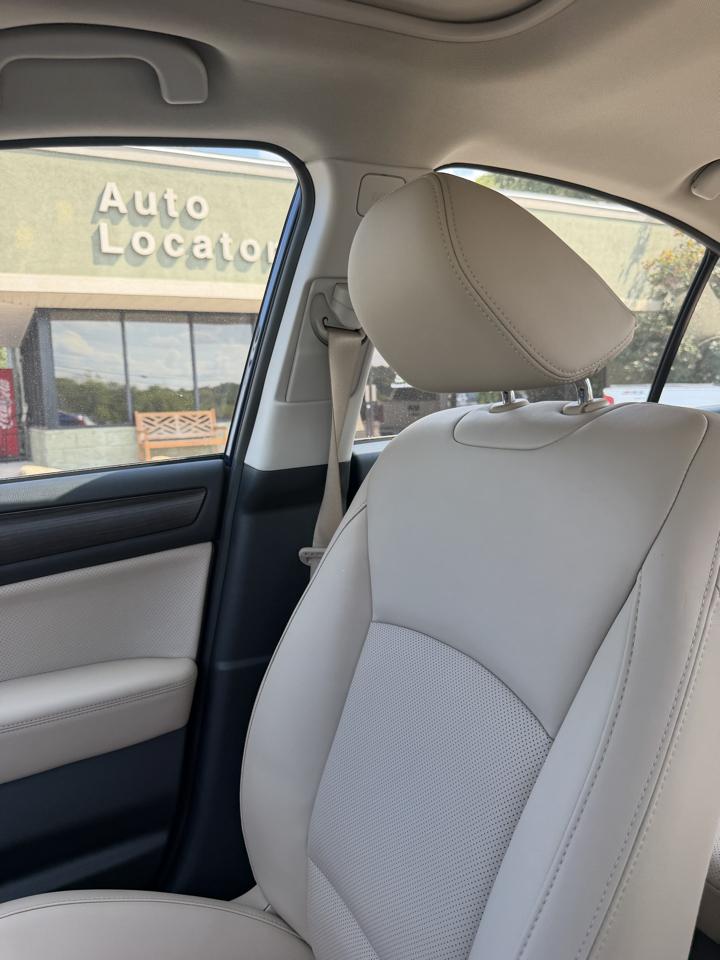 Subaru Legacy 4dr Sdn 2.5i Limited 2015