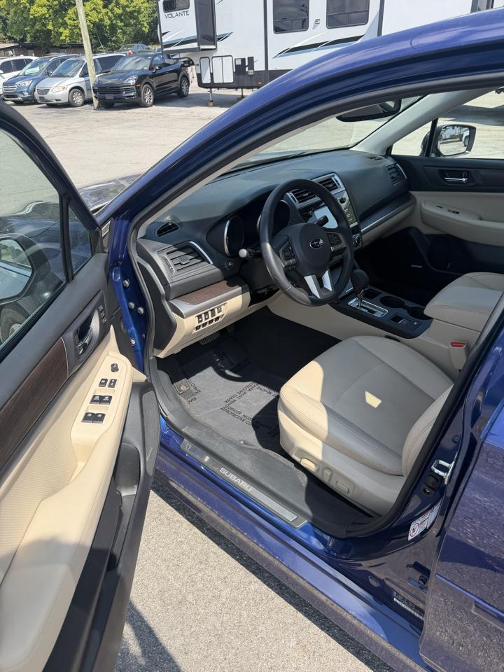 Subaru Legacy 4dr Sdn 2.5i Limited 2015