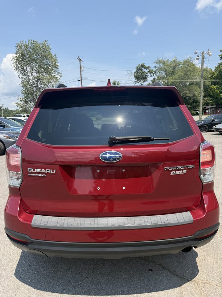 Subaru Forester 2.5i Limited CVT 2017