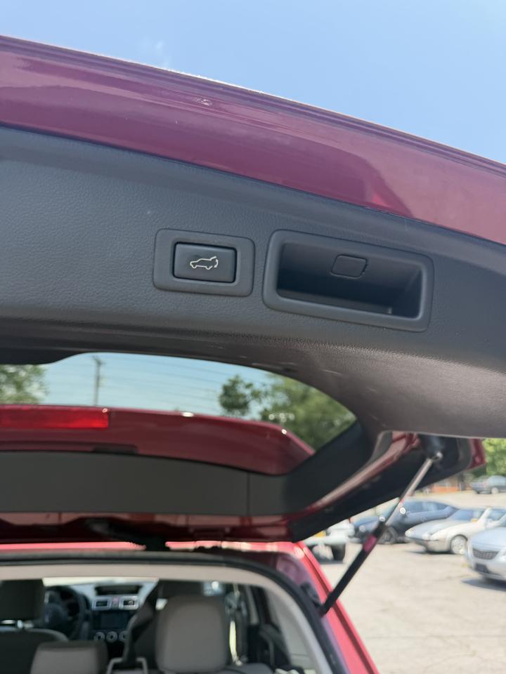 Subaru Forester 2.5i Limited CVT 2017