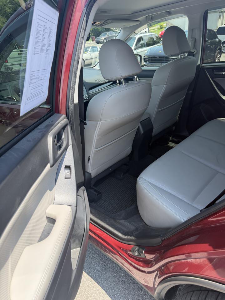 Subaru Forester 2.5i Limited CVT 2017