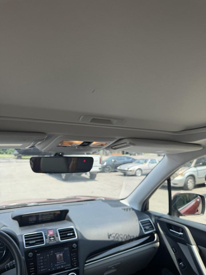 Subaru Forester 2.5i Limited CVT 2017