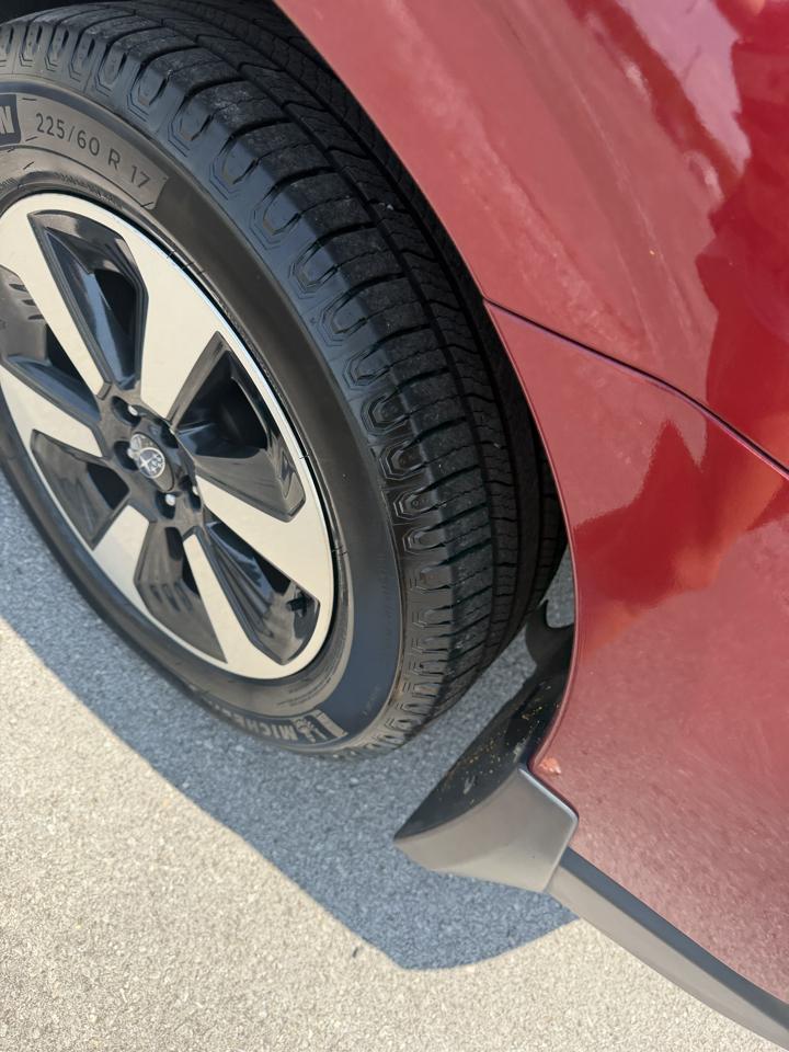 Subaru Forester 2.5i Limited CVT 2017