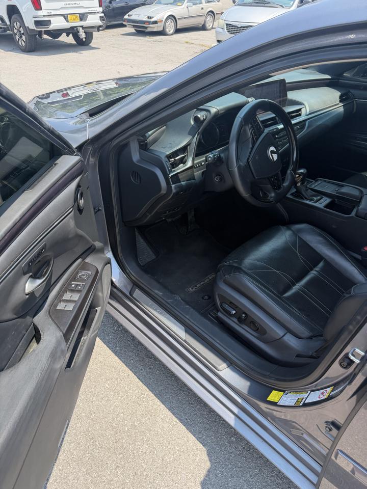 Lexus ES ES 350 FWD 2019