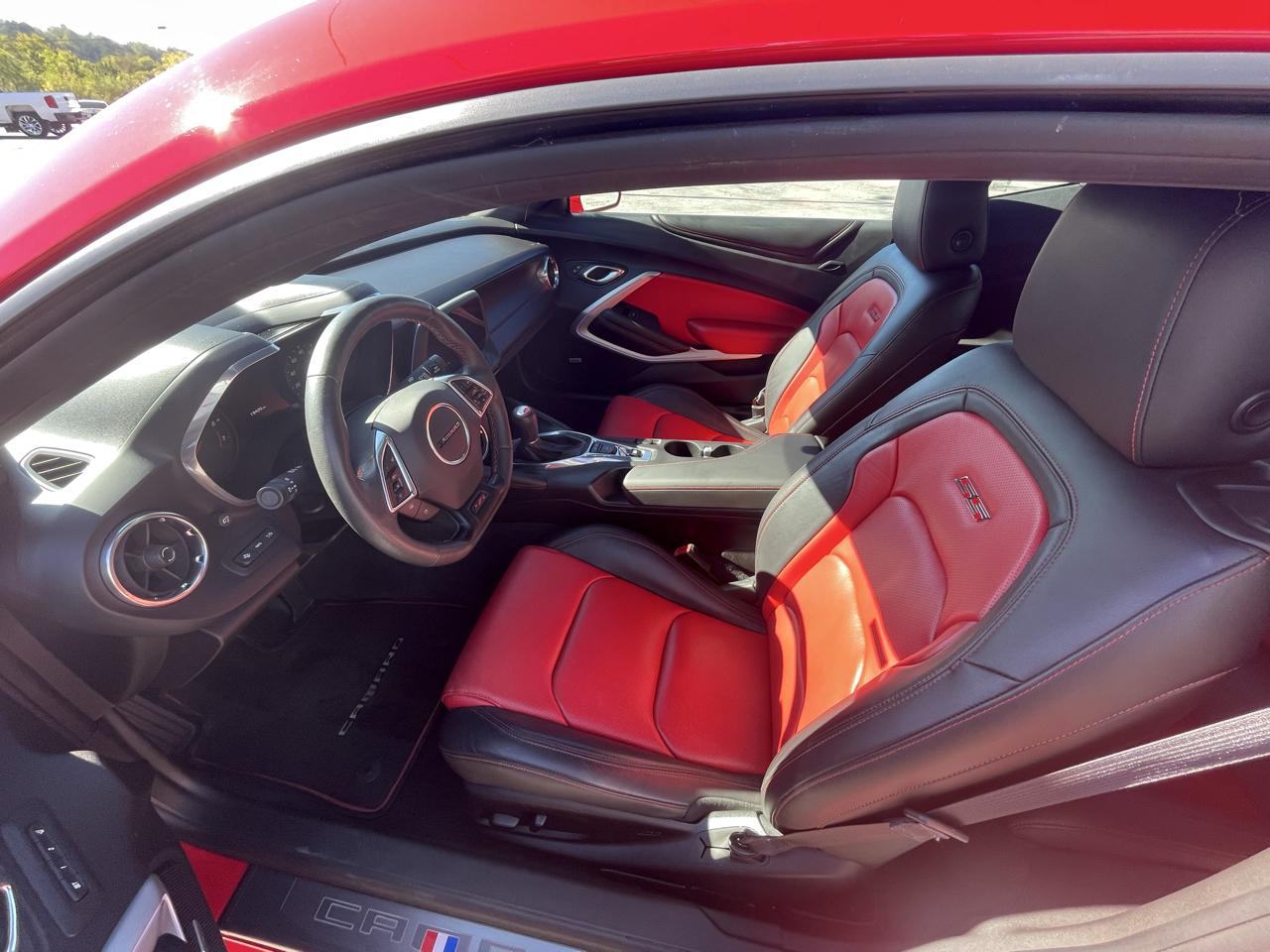 Chevrolet Camaro 2dr Cpe 2SS 2016