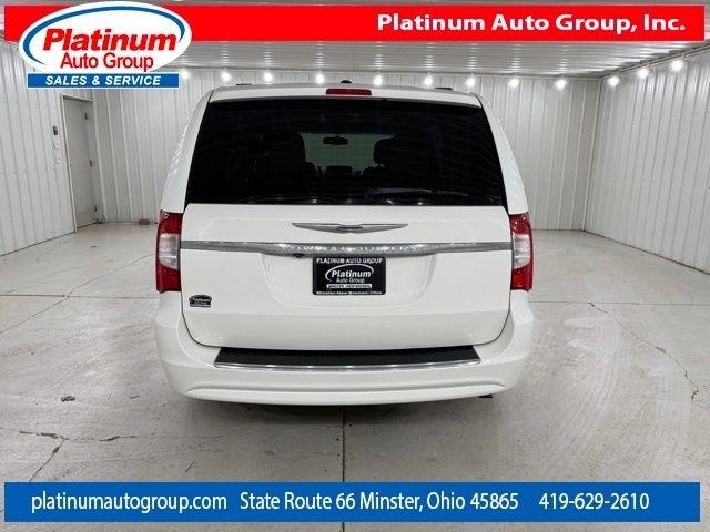 Chrysler Town & Country  2013