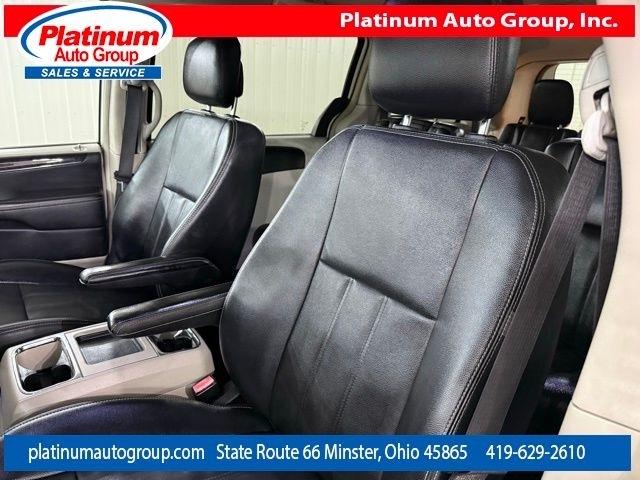 Chrysler Town & Country  2013