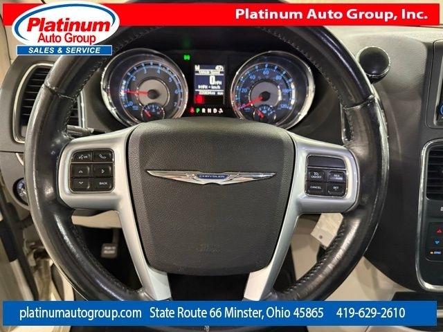 Chrysler Town & Country  2013