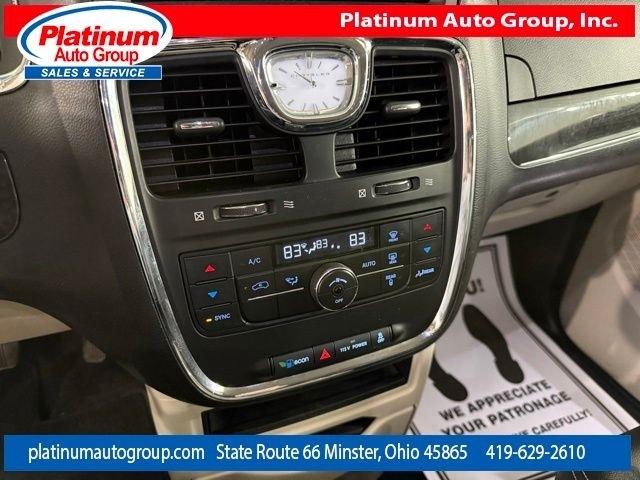 Chrysler Town & Country  2013