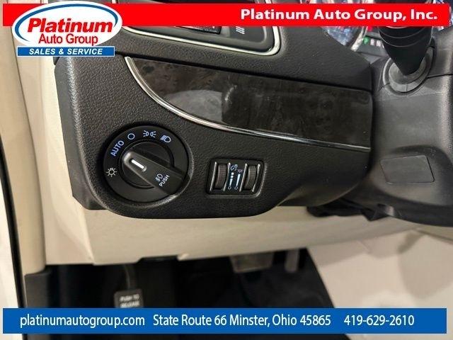 Chrysler Town & Country  2013